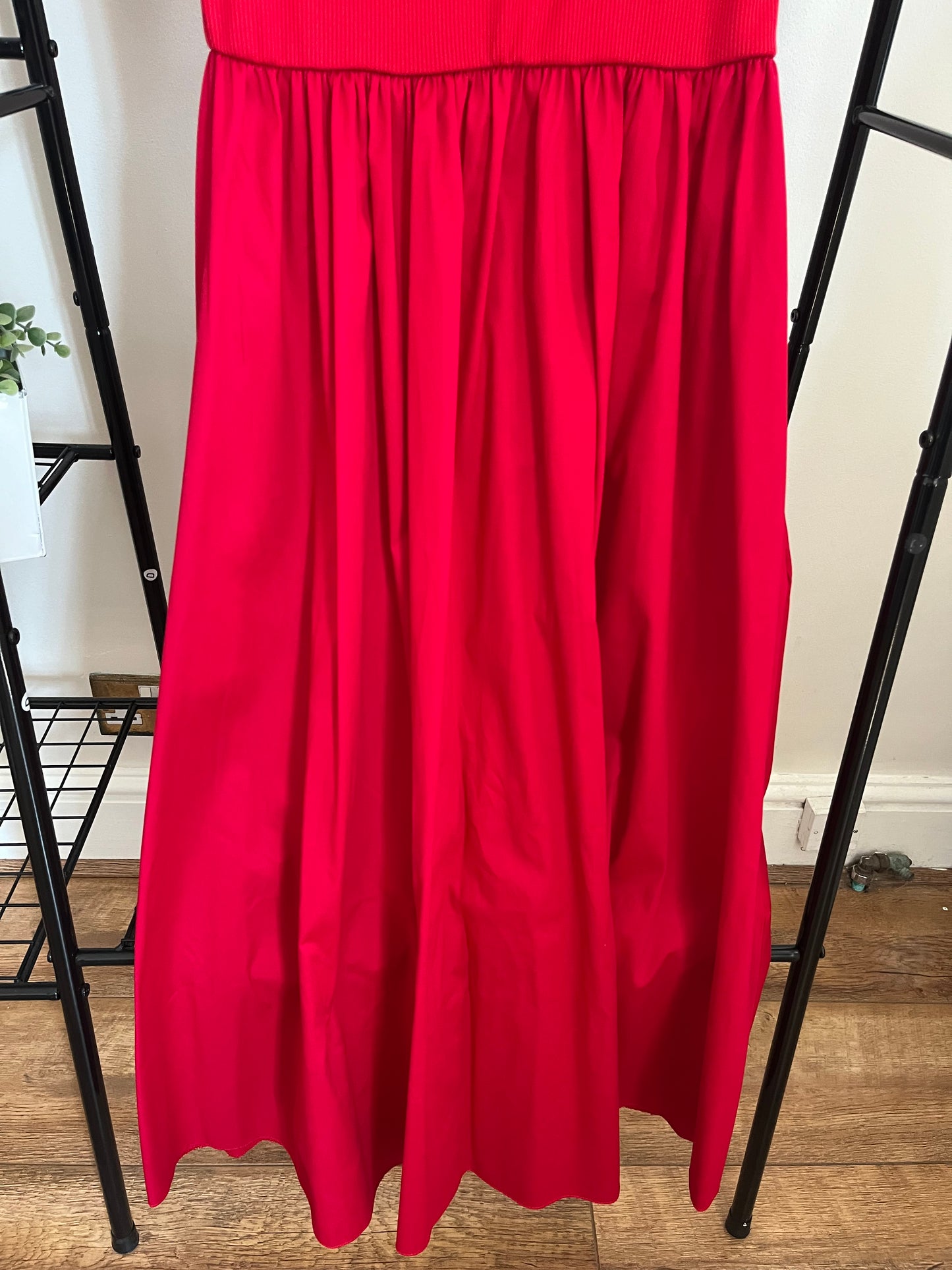 Red capped sleeve ribbed dress