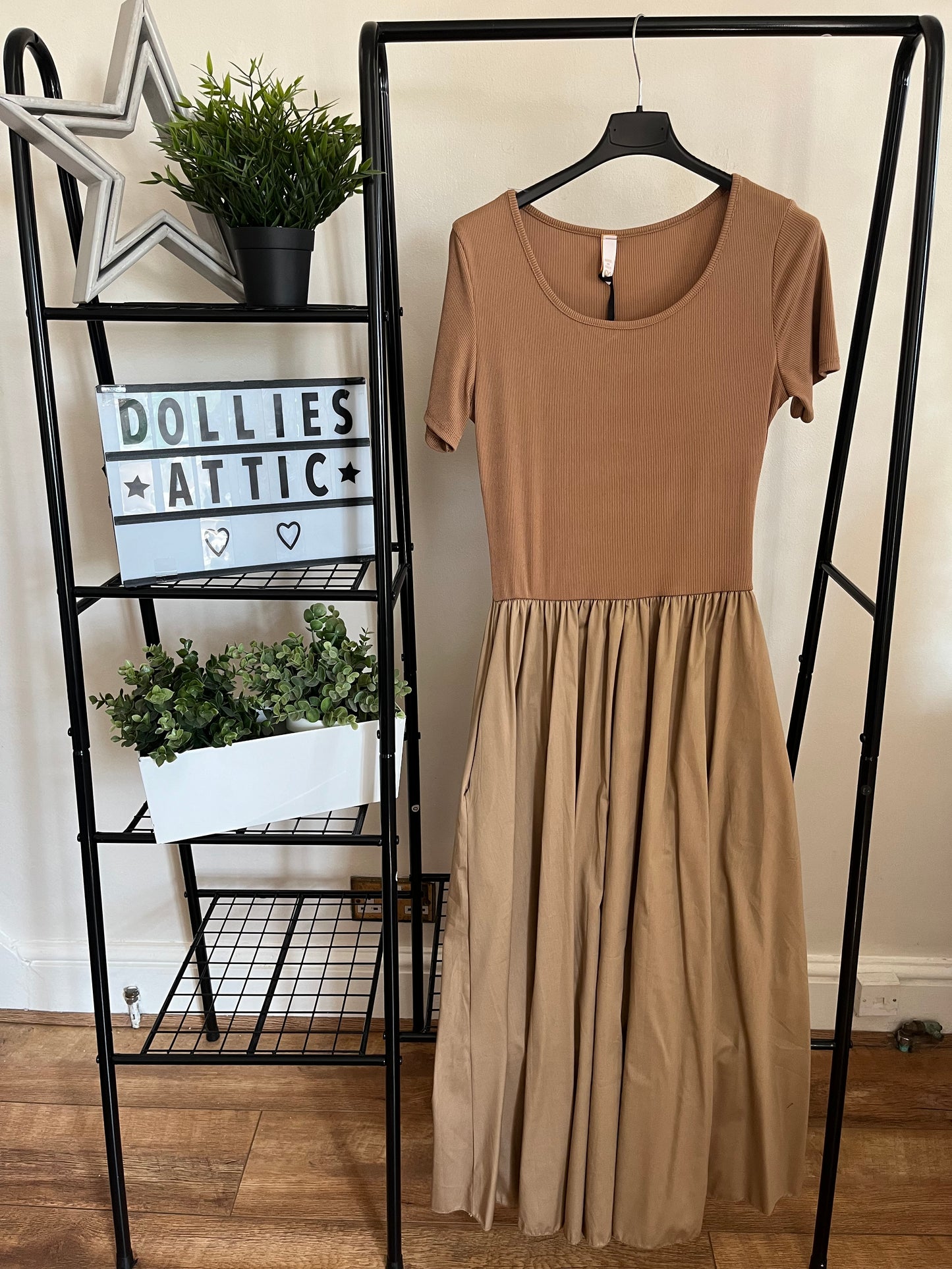 Camel capped sleeve ribbed dress